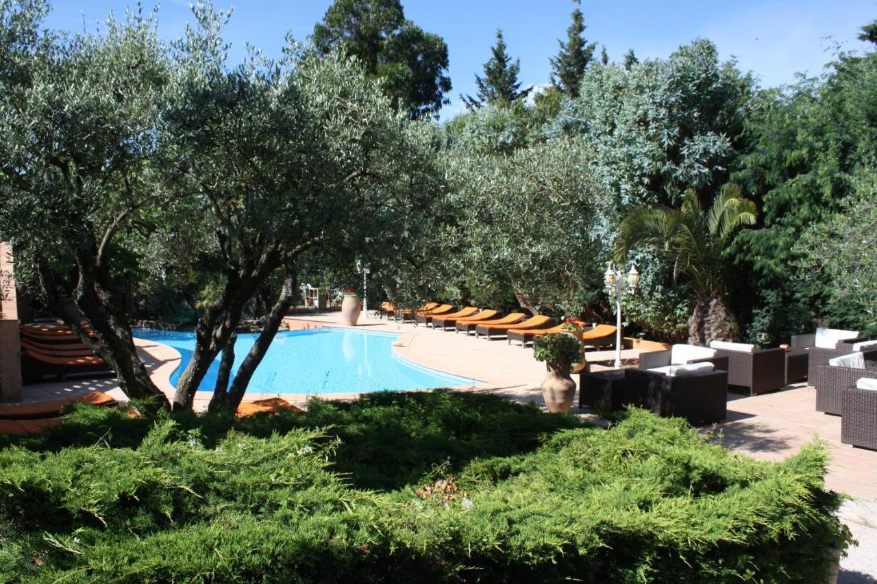 Athenopolis Hotel กรีโมด์ ภายนอก รูปภาพ